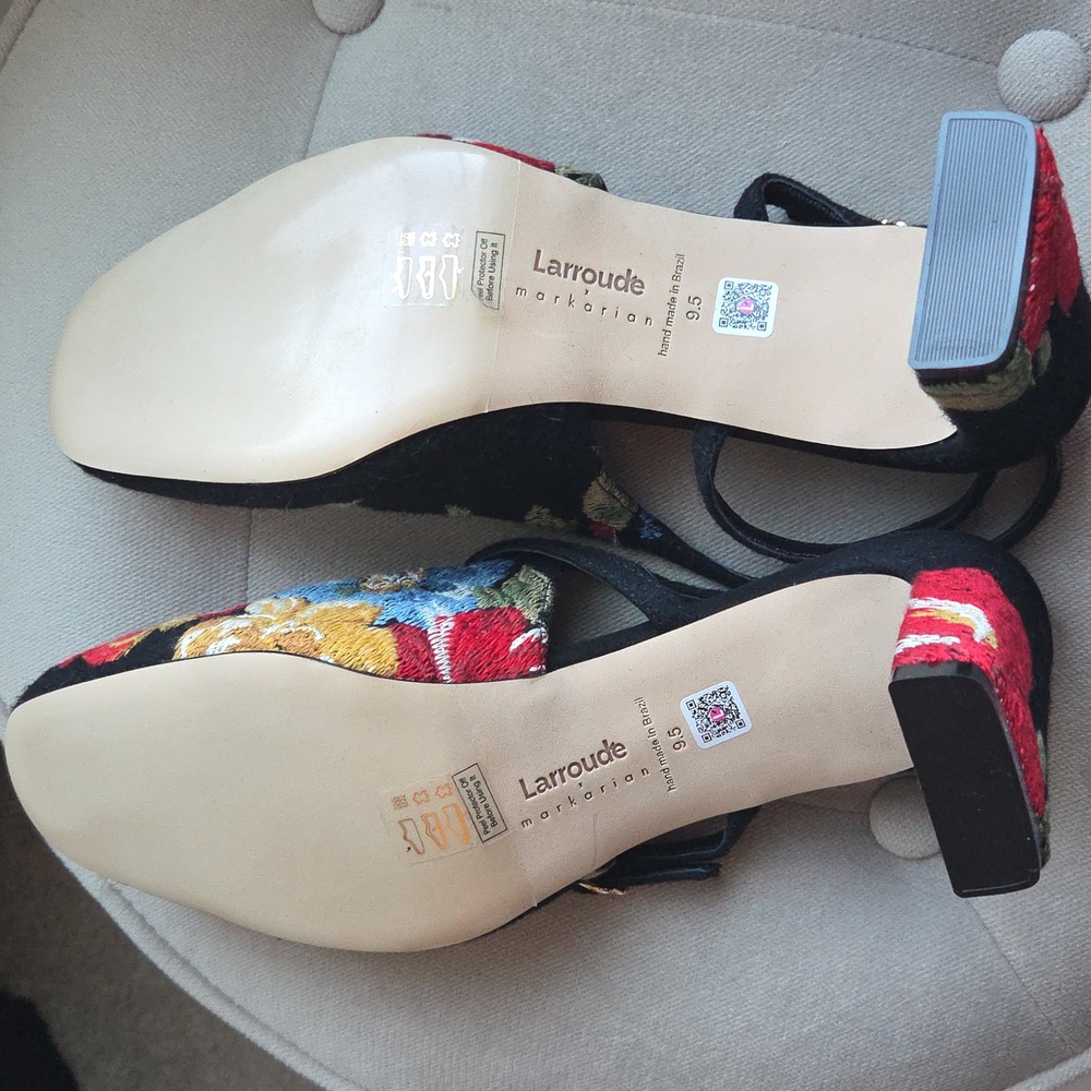 Larroude X Markarian Black Heels with Red Floral Embroidery 9.5 New - Picture 5 of 10